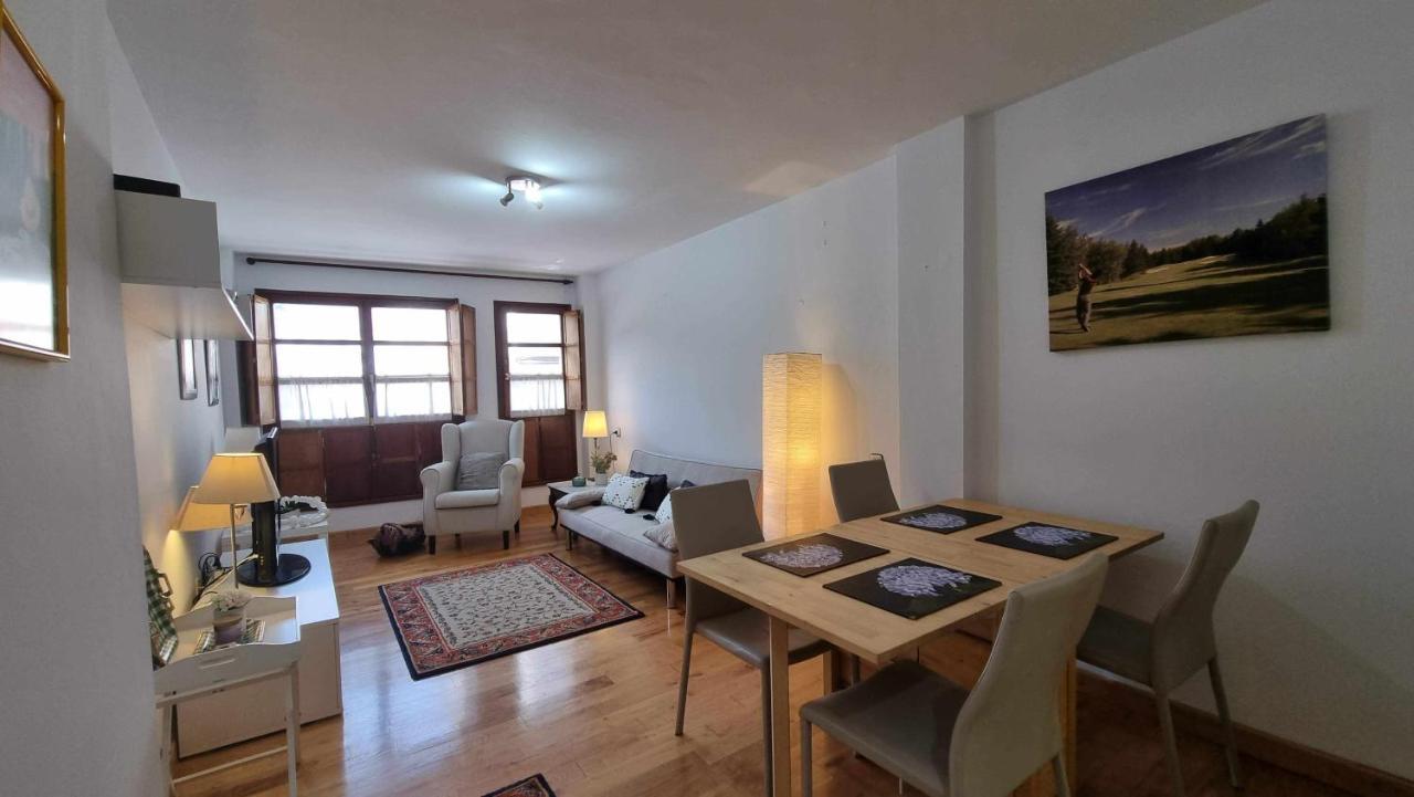 Apartamento El Faro De يانس المظهر الخارجي الصورة
