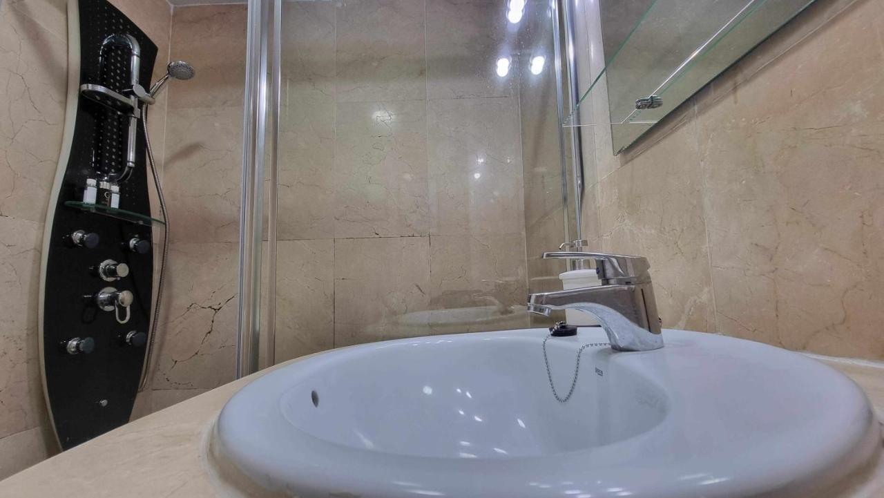 Apartamento El Faro De يانس المظهر الخارجي الصورة