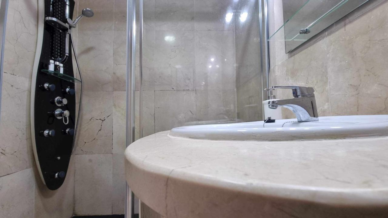 Apartamento El Faro De يانس المظهر الخارجي الصورة